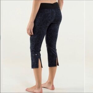 Lululemon-Gather & Crow Crop Paisley Inkwell- 4